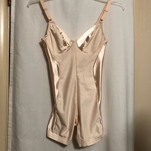 Cabernet body slimmer. Size 34B